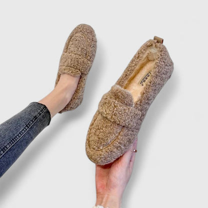 Livara | Warm slippers with an elegant design