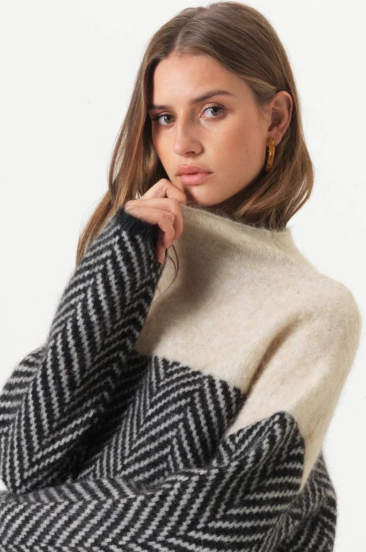Gia™ - Luxury Cashmere Roll Neck Jumper